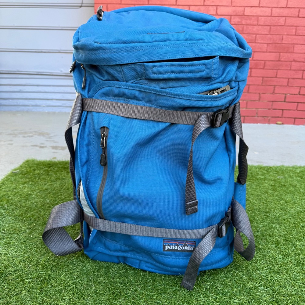 Vintage Patagonia Freightliner Rolling Duffel Carry On Luggage Blue Travel Bag